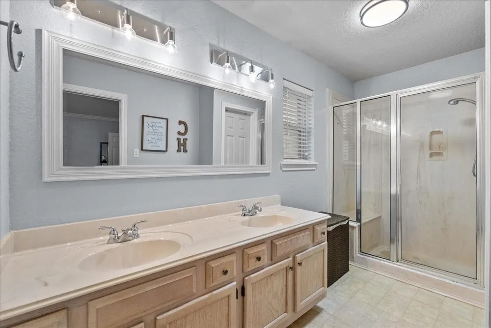 14018 Cimarron Road Santa Fe, TX 77517