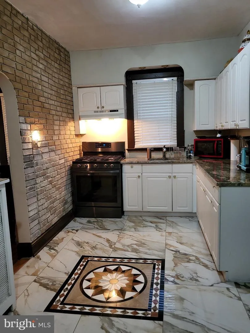 2913 SILVER HILL AVENUE Baltimore, MD 21207