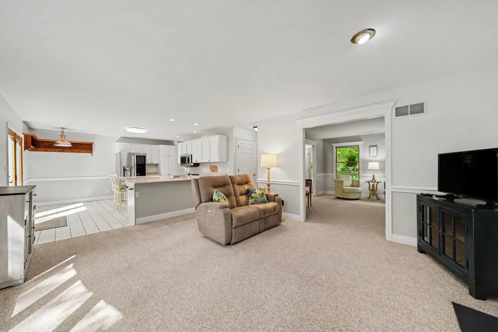 11261 Bridlewood Trail Berrien Springs, MI 49103