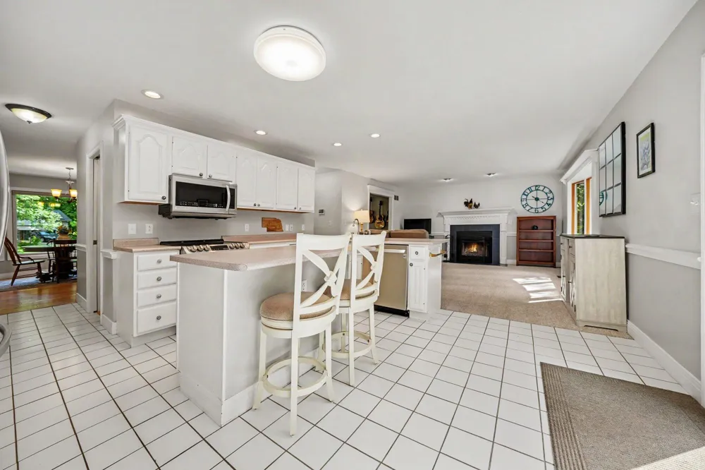 11261 Bridlewood Trail Berrien Springs, MI 49103