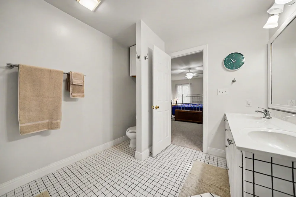 11261 Bridlewood Trail Berrien Springs, MI 49103
