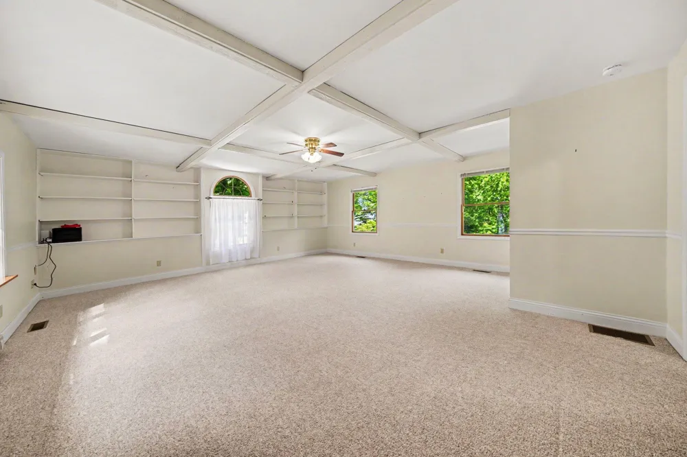 11261 Bridlewood Trail Berrien Springs, MI 49103