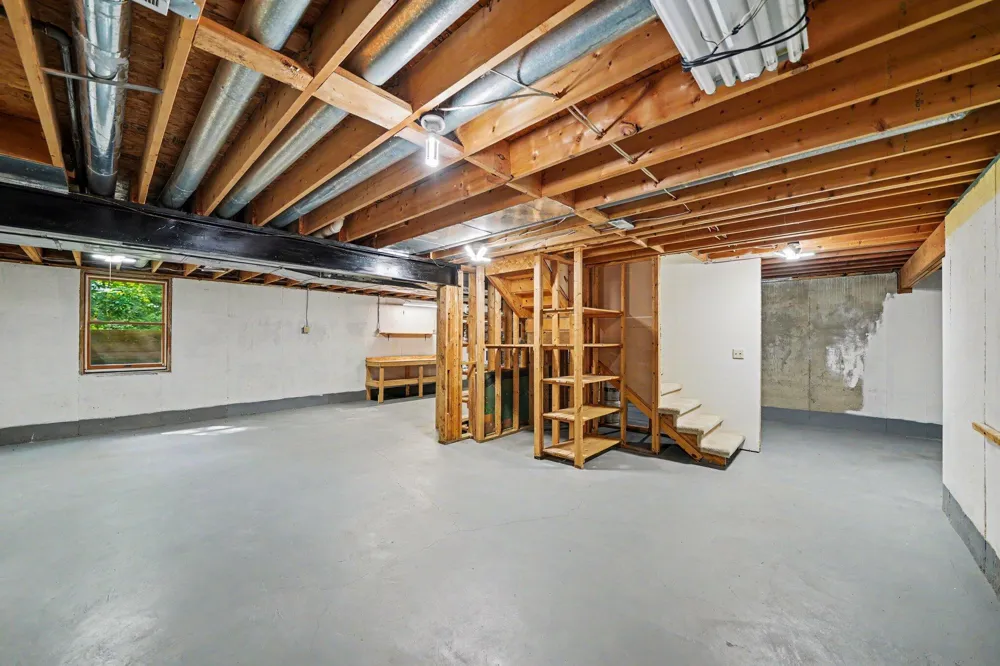 11261 Bridlewood Trail Berrien Springs, MI 49103