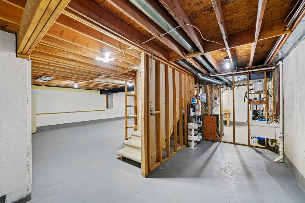 11261 Bridlewood Trail Berrien Springs, MI 49103
