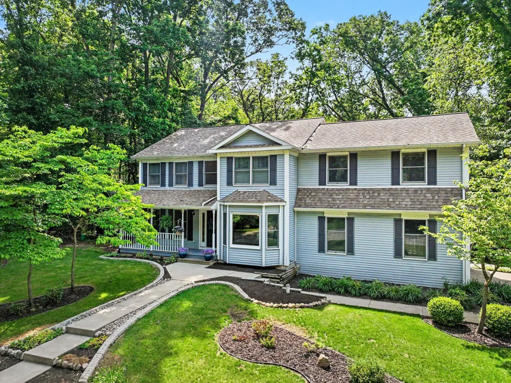 11261 Bridlewood Trail Berrien Springs, MI 49103