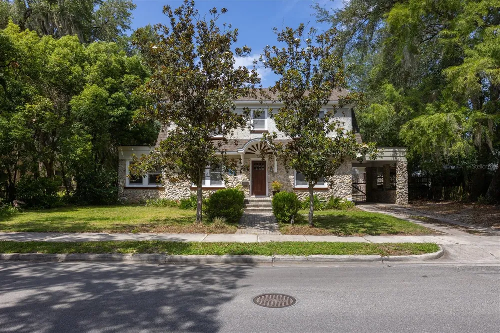 720 NE BOULEVARD Gainesville, FL 32601
