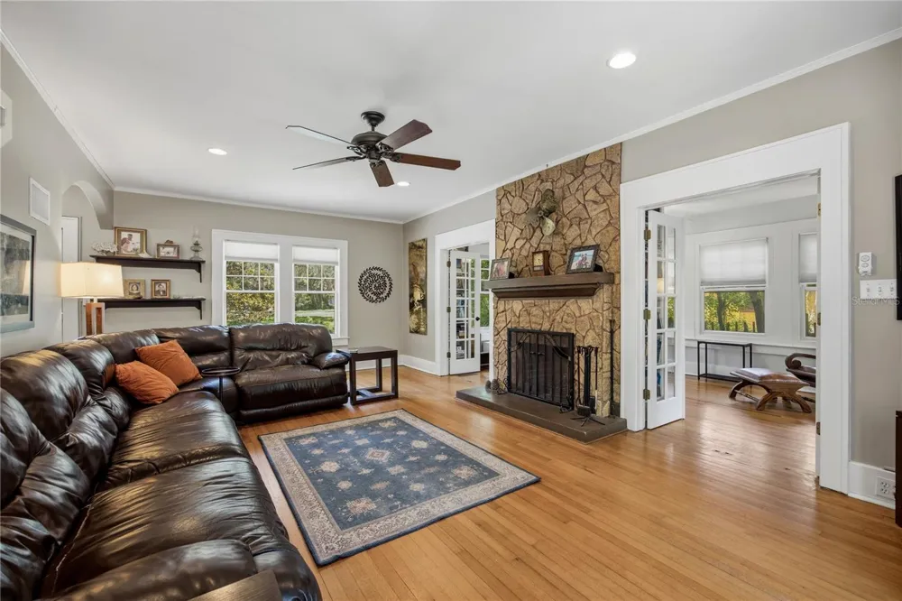 720 NE BOULEVARD Gainesville, FL 32601