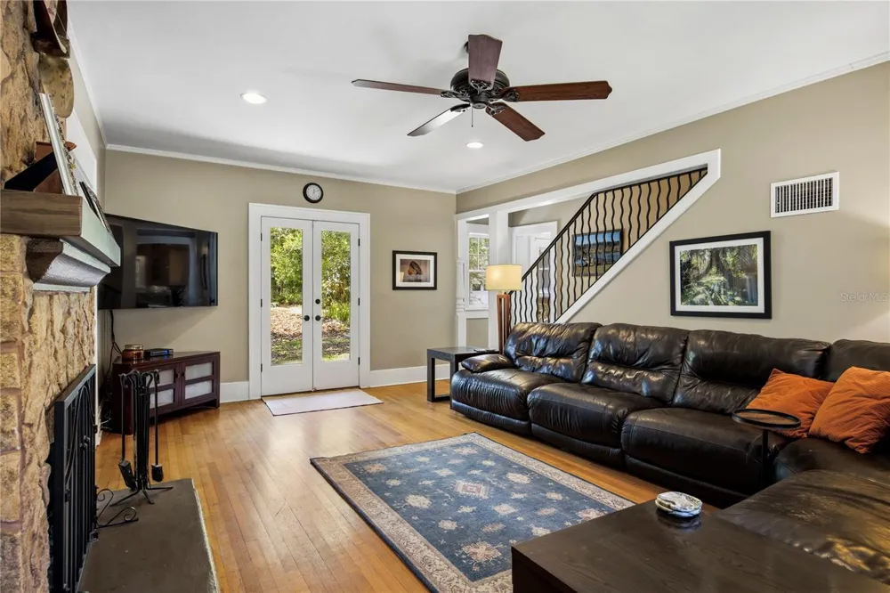 720 NE BOULEVARD Gainesville, FL 32601