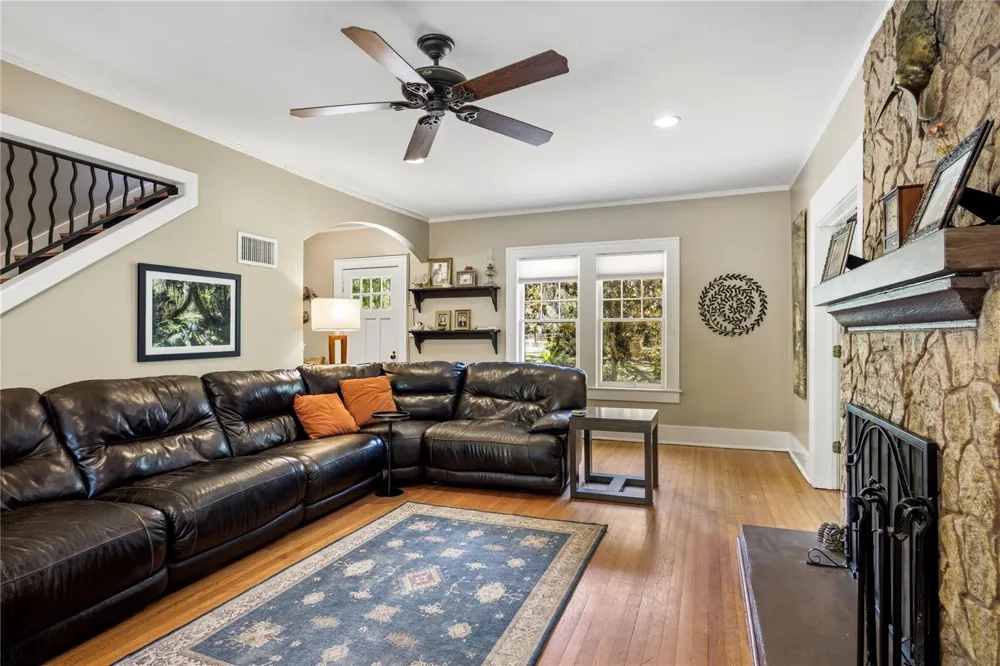720 NE BOULEVARD Gainesville, FL 32601
