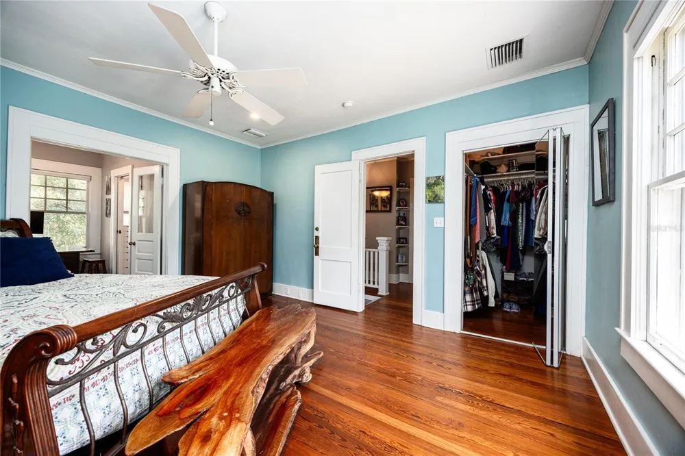 720 NE BOULEVARD Gainesville, FL 32601