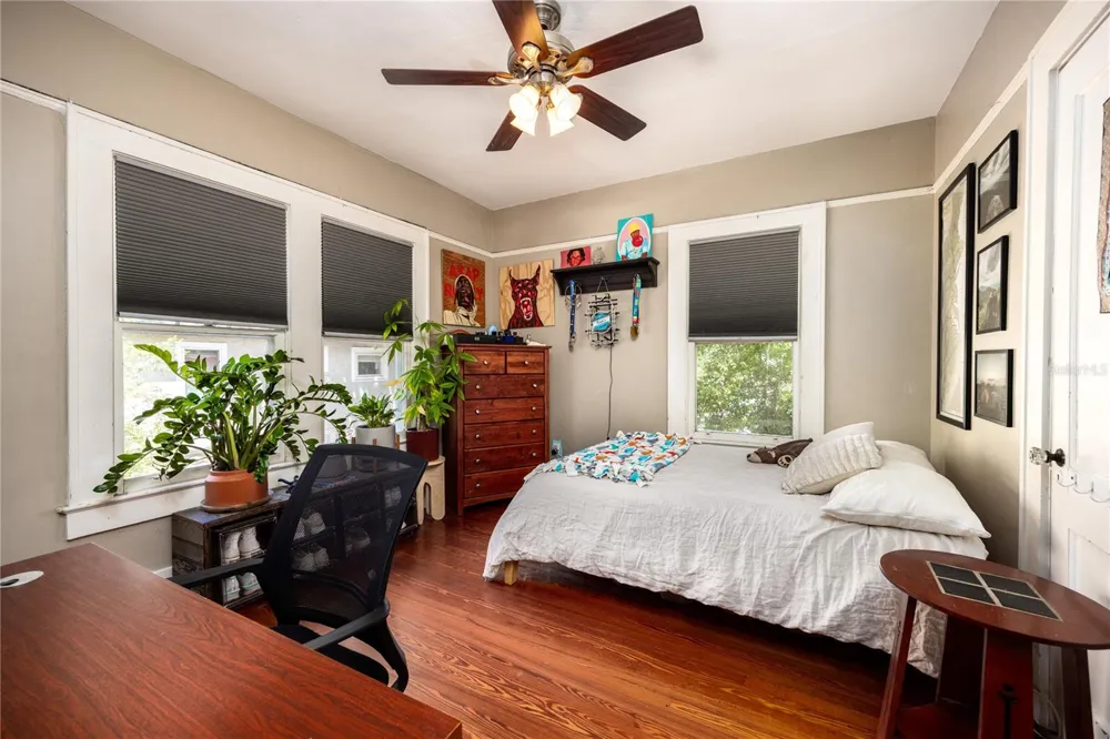 720 NE BOULEVARD Gainesville, FL 32601