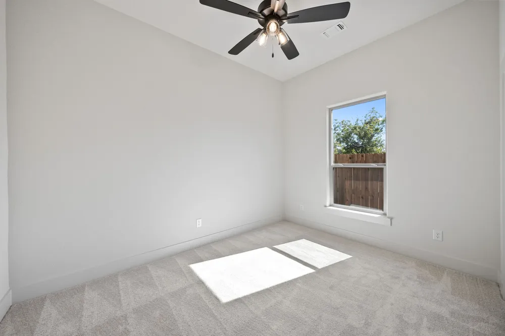 902 Boston Lane River Oaks, TX 76114