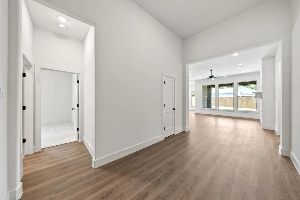 902 Boston Lane River Oaks, TX 76114