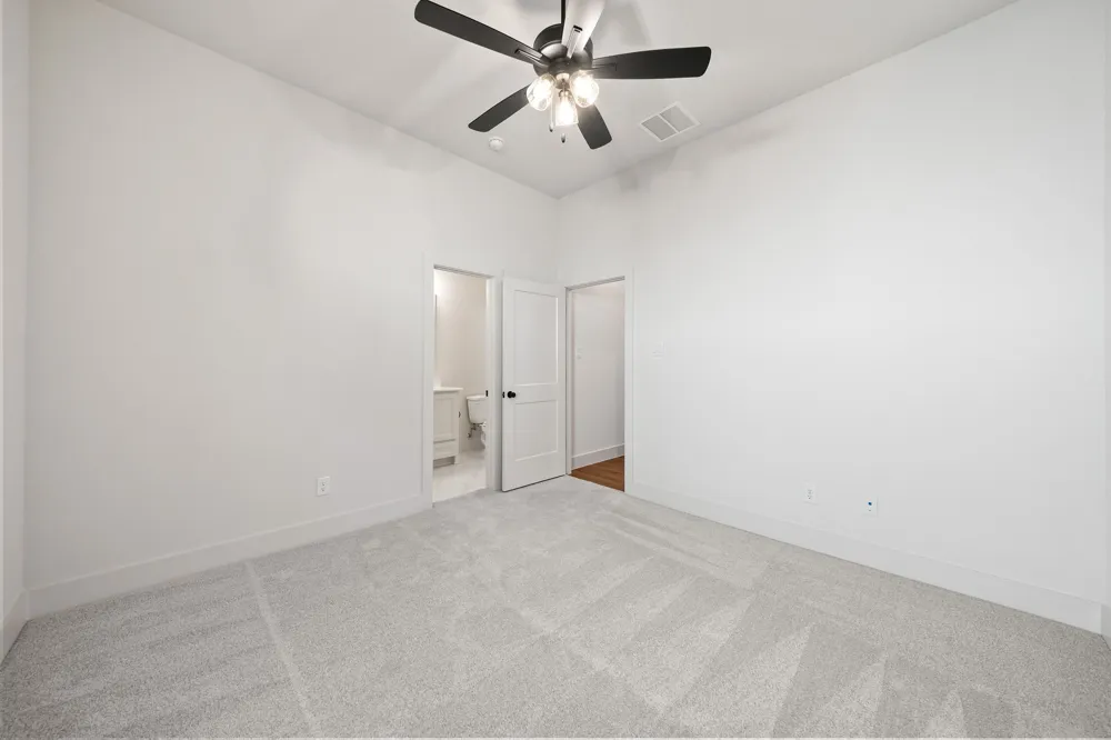 902 Boston Lane River Oaks, TX 76114