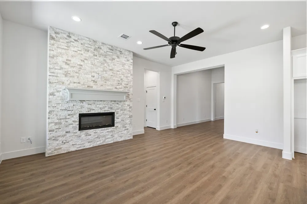 902 Boston Lane River Oaks, TX 76114