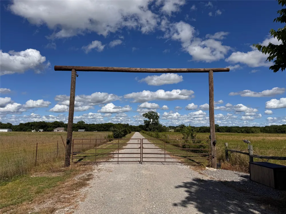 3881 Fm 815 Leonard, TX 75452