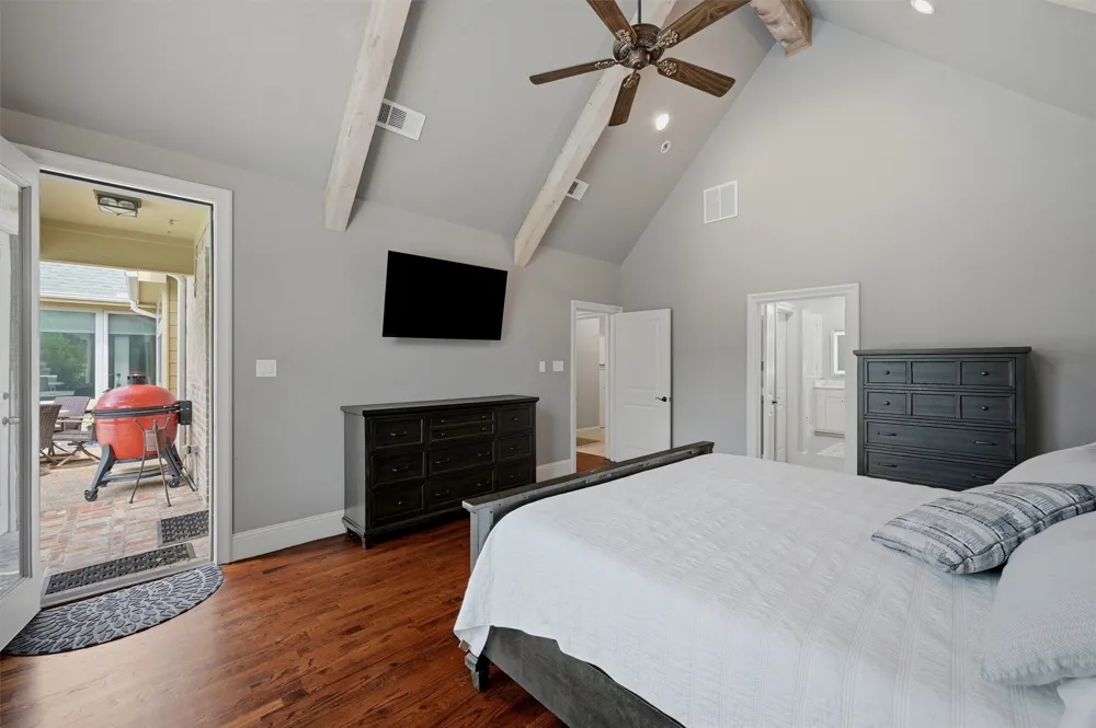 107 Iriquois Drive Lake Kiowa, TX 76240
