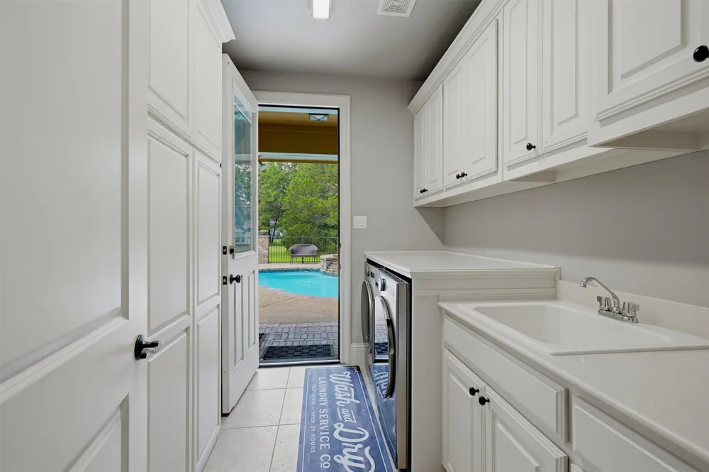 107 Iriquois Drive Lake Kiowa, TX 76240
