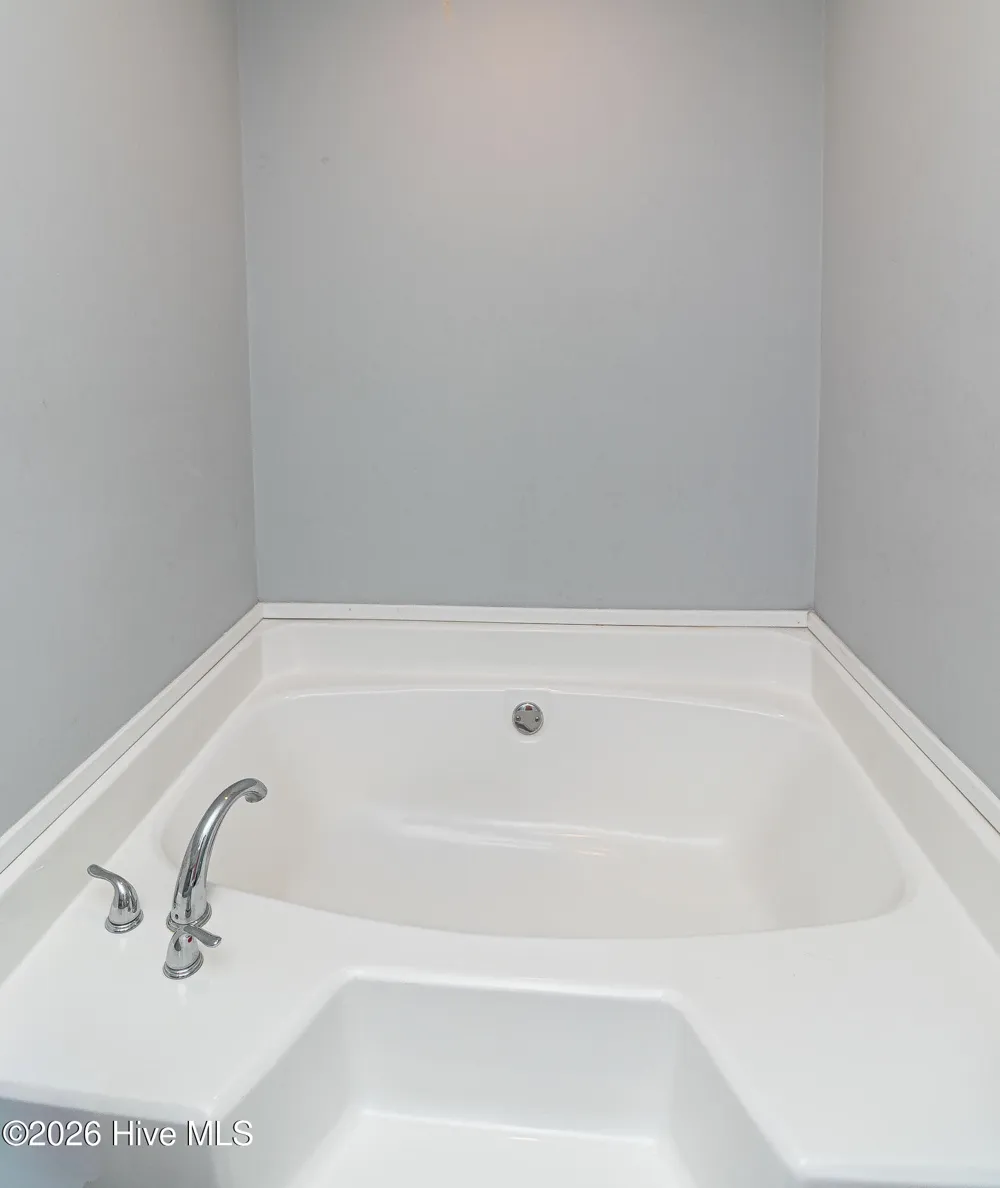6868 Glover Road Elm City, NC 27822