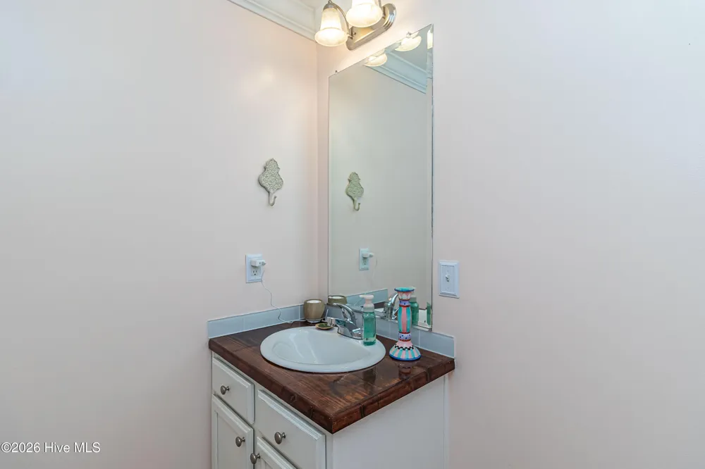 6868 Glover Road Elm City, NC 27822