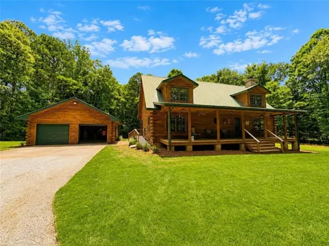 1120 Ridgewood Drive
