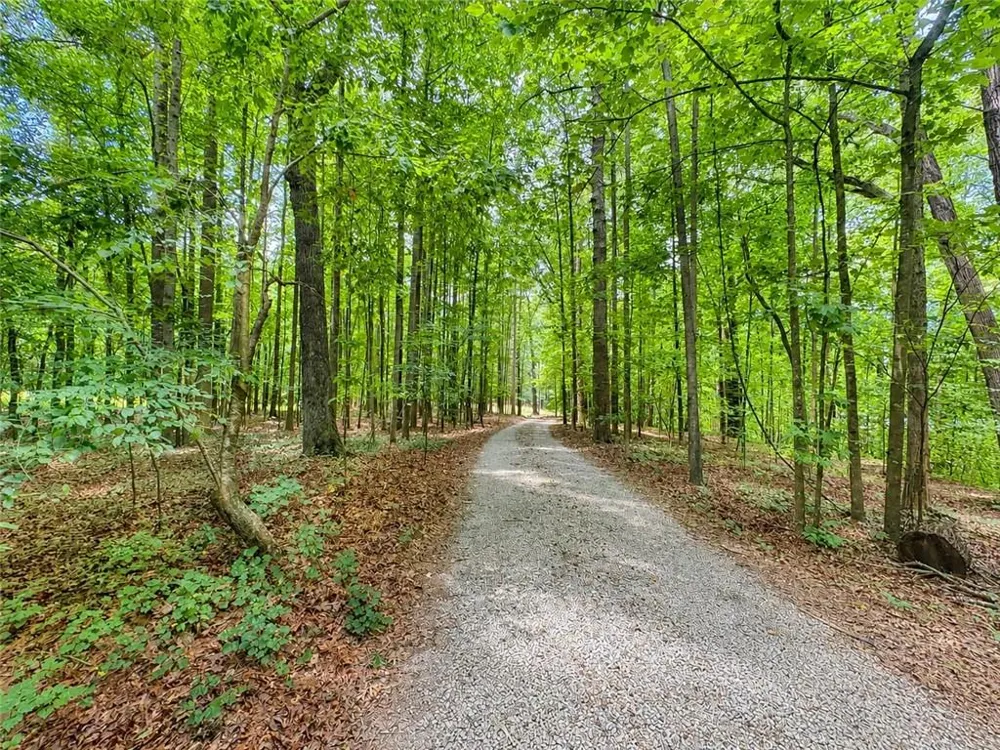 1120 Ridgewood Drive Pendergrass, GA 30567
