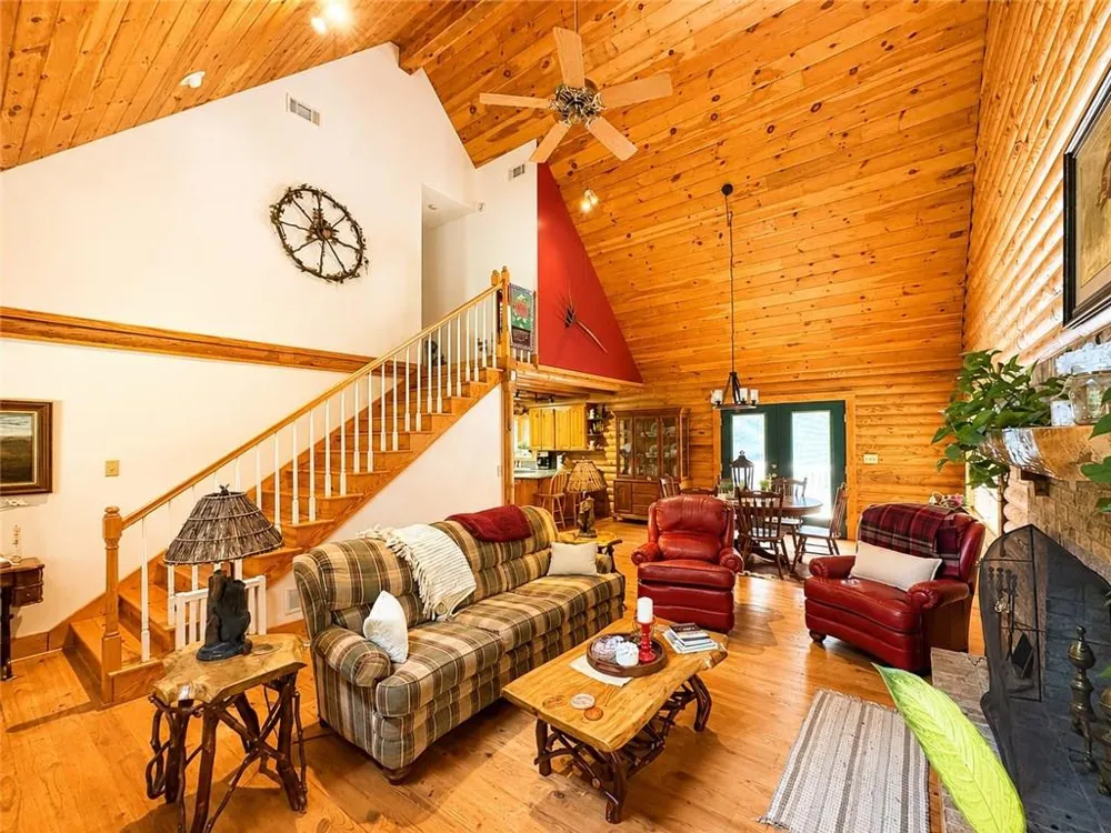 1120 Ridgewood Drive Pendergrass, GA 30567