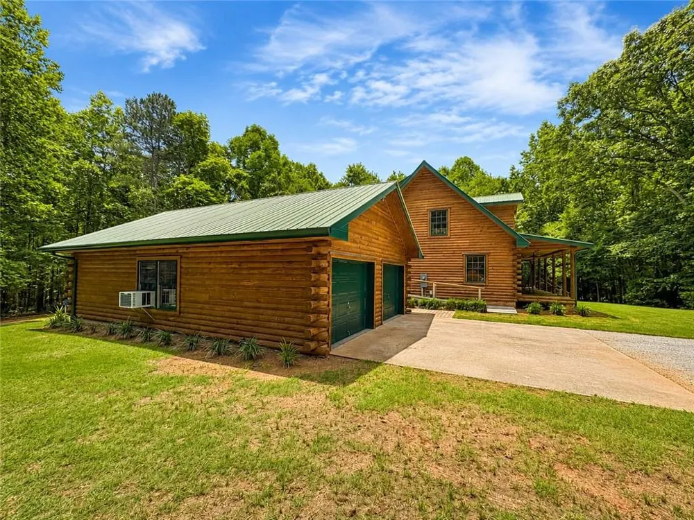 1120 Ridgewood Drive Pendergrass, GA 30567