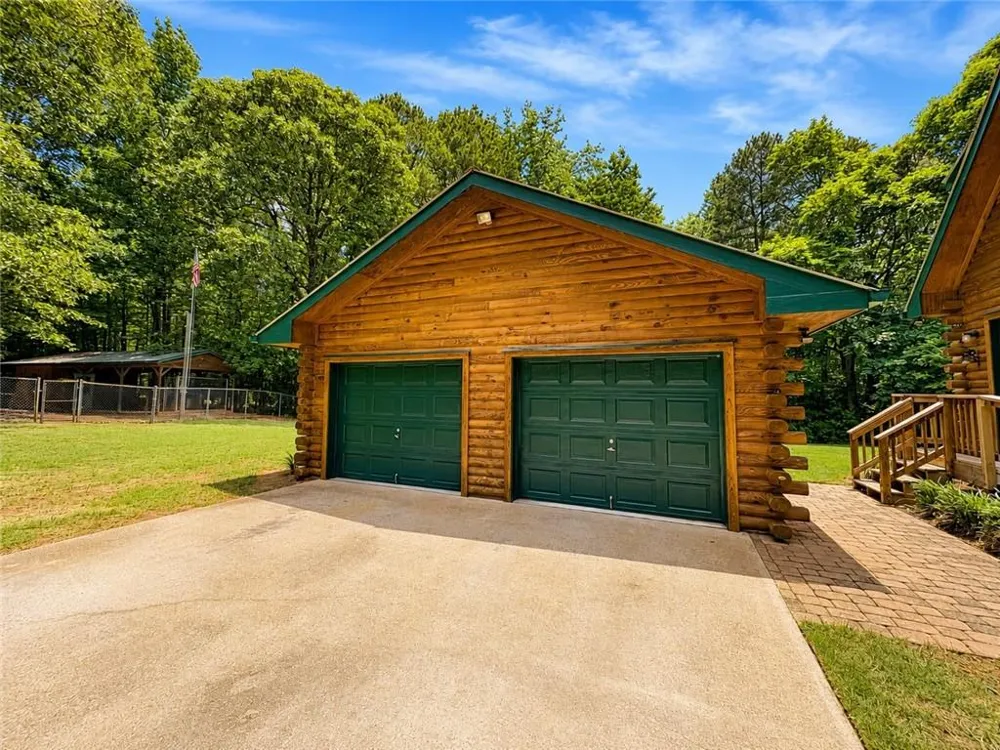 1120 Ridgewood Drive Pendergrass, GA 30567
