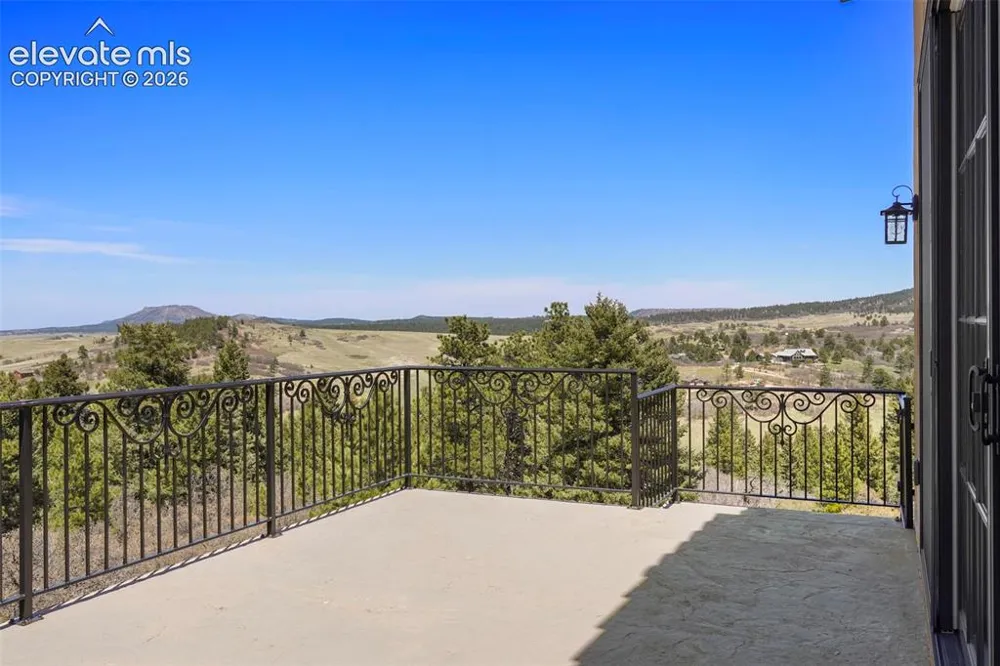 2869 Valley Park Drive Larkspur, CO 80118