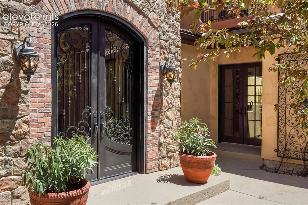 2869 Valley Park Drive Larkspur, CO 80118