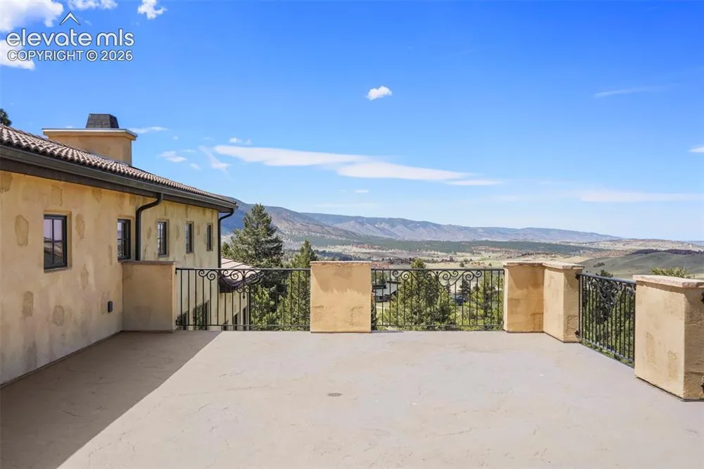 2869 Valley Park Drive Larkspur, CO 80118