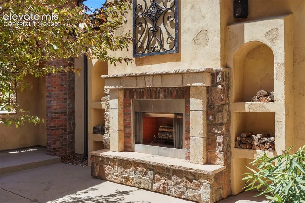 2869 Valley Park Drive Larkspur, CO 80118