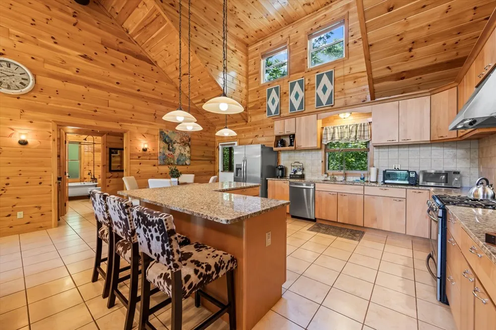 Hummingbird Lane Almond, NC 28702