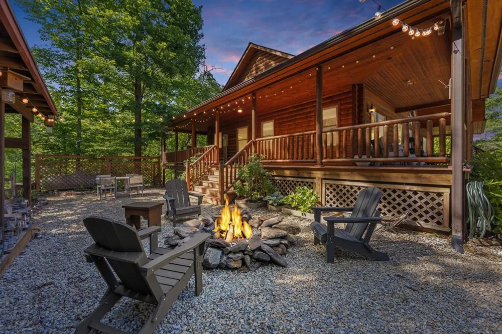 Hummingbird Lane Almond, NC 28702