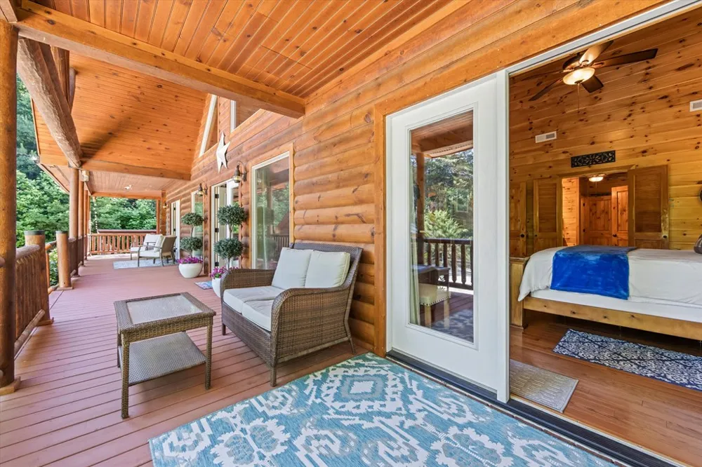 Hummingbird Lane Almond, NC 28702