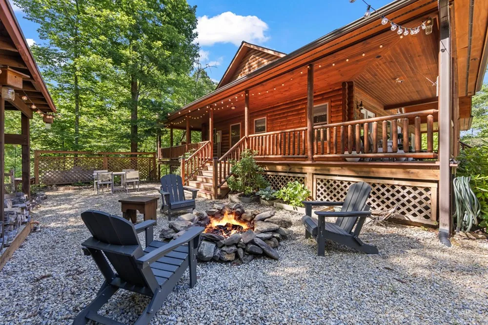 Hummingbird Lane Almond, NC 28702