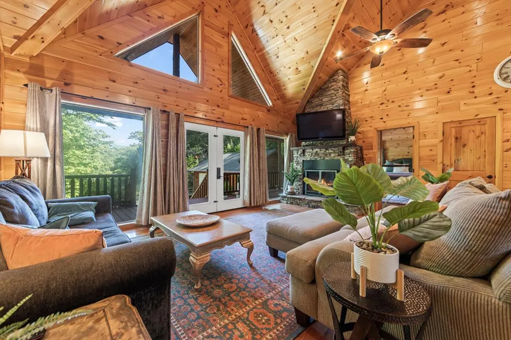 Hummingbird Lane Almond, NC 28702