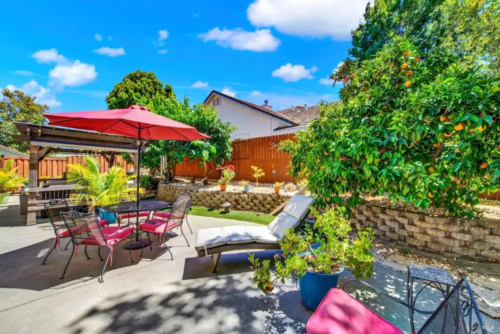 413 Crownpointe Circle Vacaville, CA 95687