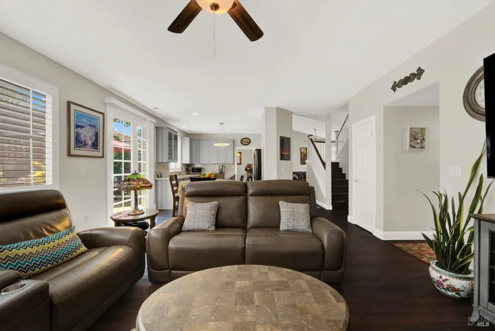 413 Crownpointe Circle Vacaville, CA 95687