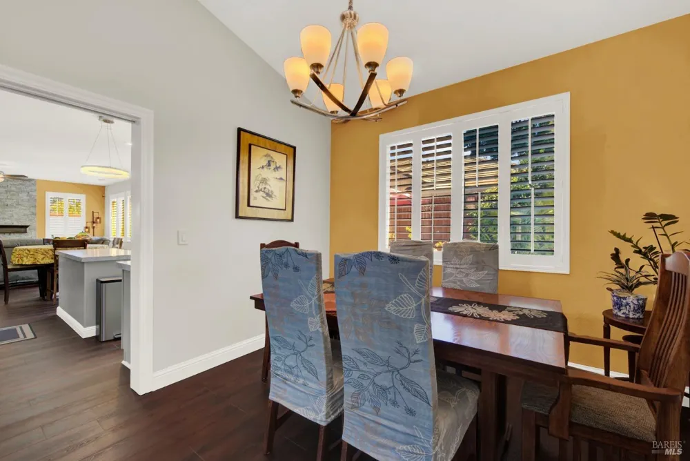 413 Crownpointe Circle Vacaville, CA 95687