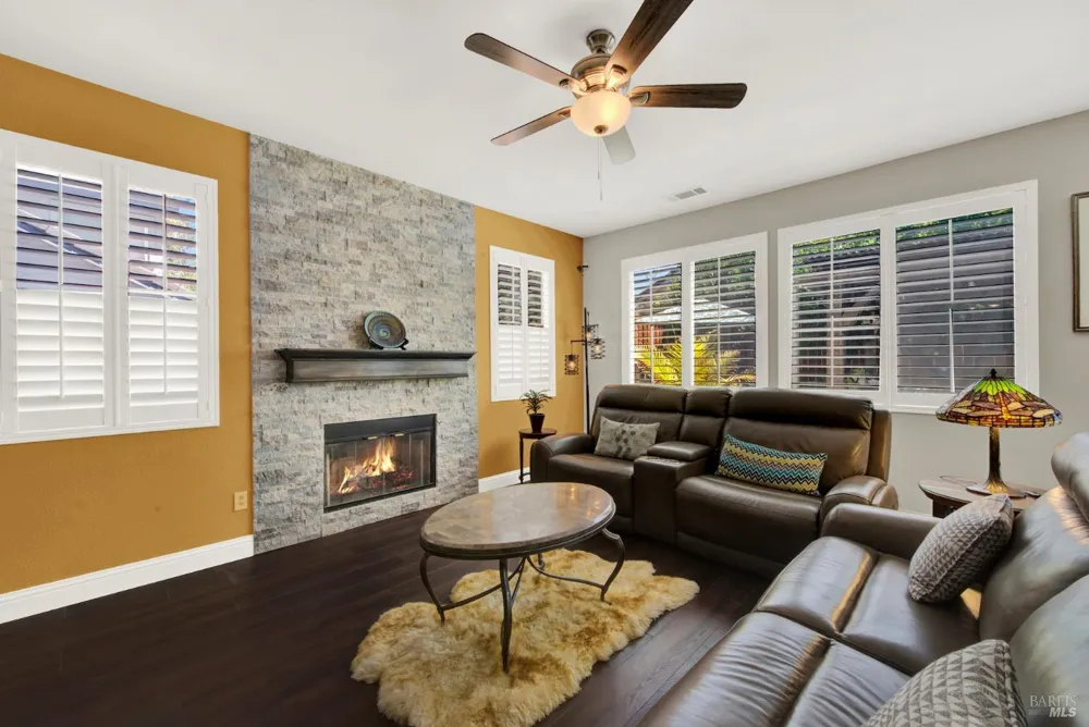 413 Crownpointe Circle Vacaville, CA 95687