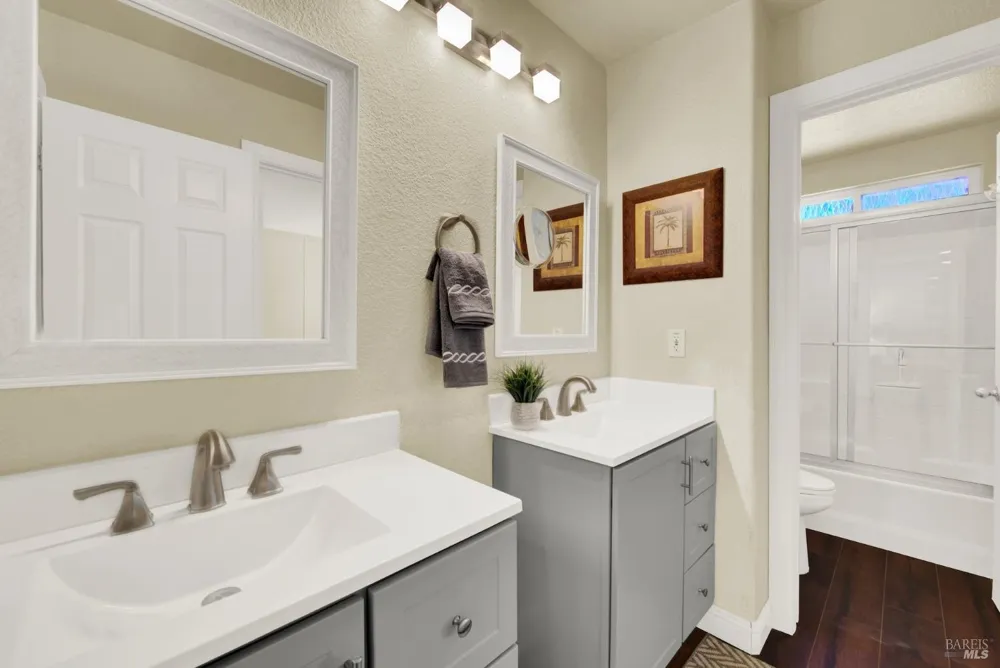 413 Crownpointe Circle Vacaville, CA 95687