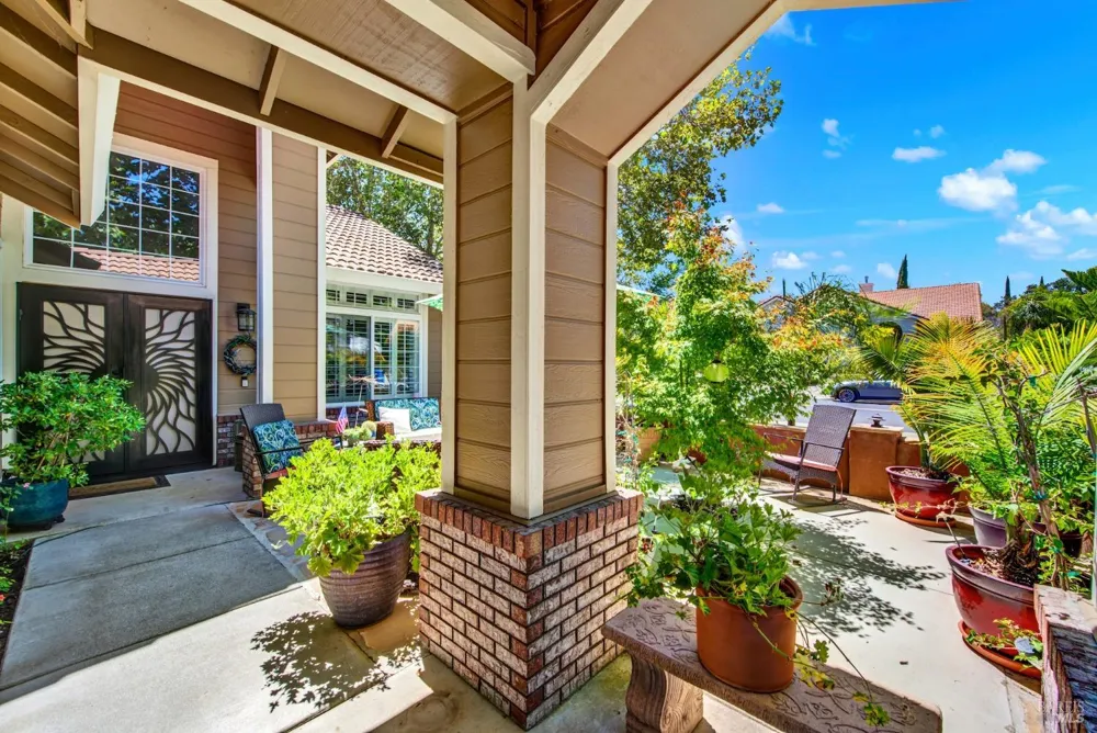 413 Crownpointe Circle Vacaville, CA 95687