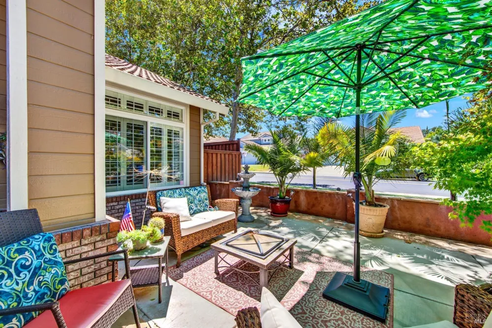 413 Crownpointe Circle Vacaville, CA 95687