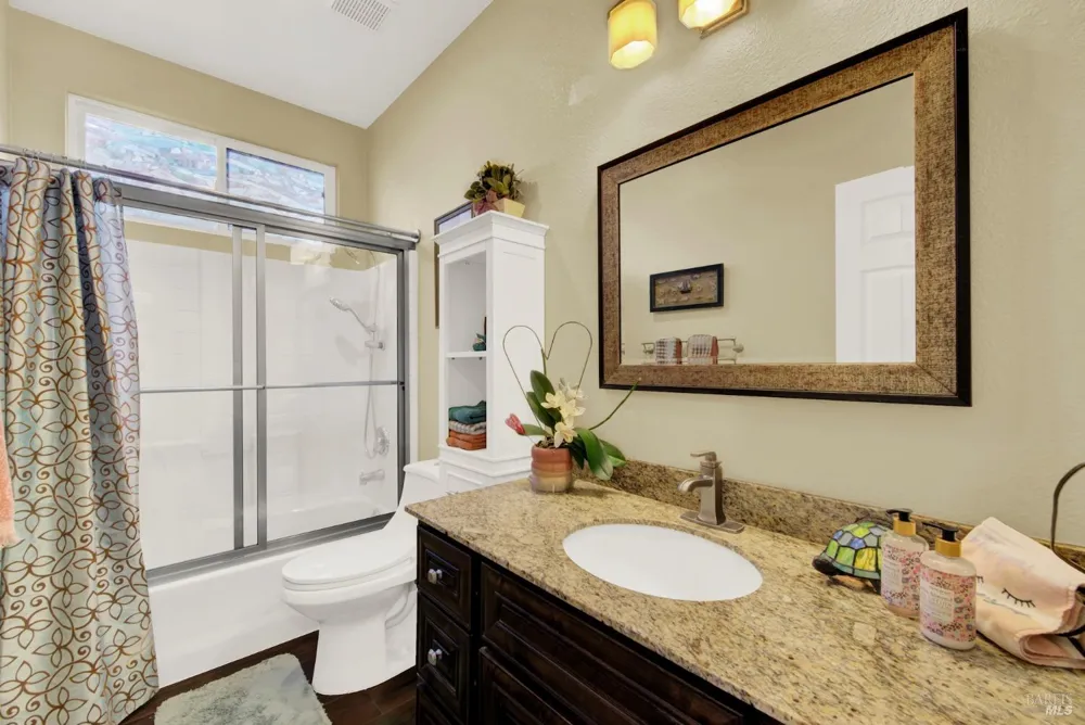413 Crownpointe Circle Vacaville, CA 95687