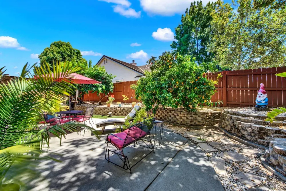 413 Crownpointe Circle Vacaville, CA 95687