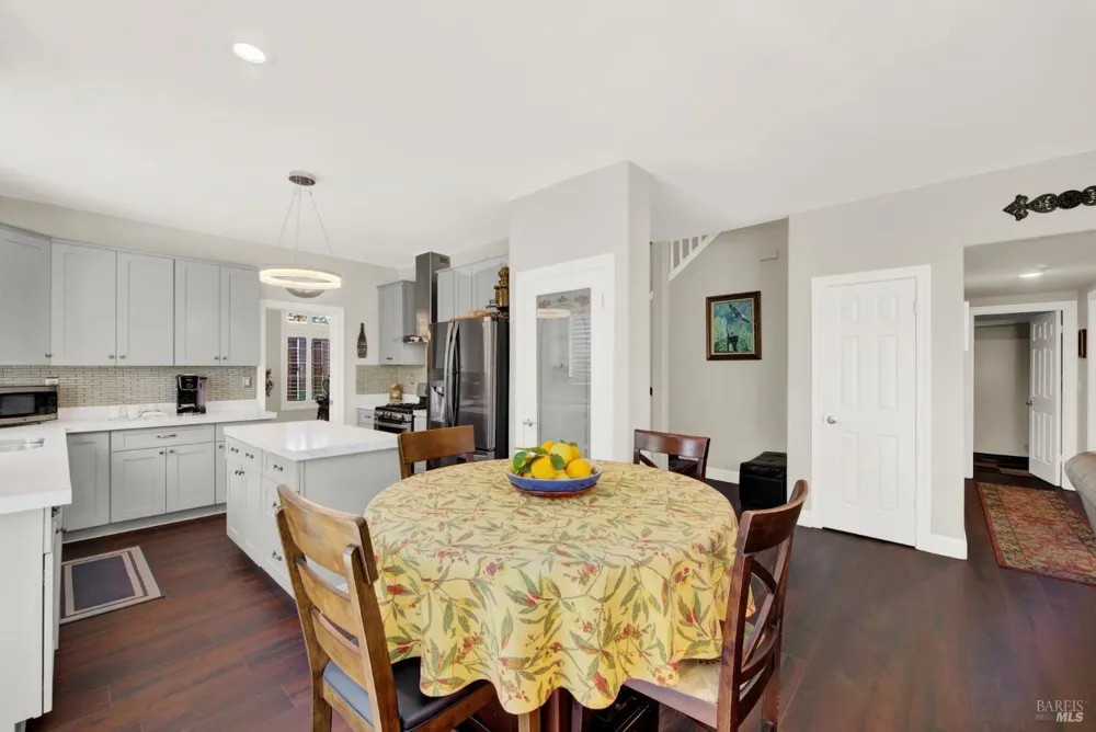 413 Crownpointe Circle Vacaville, CA 95687