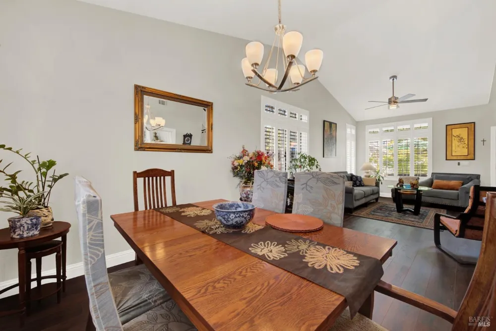 413 Crownpointe Circle Vacaville, CA 95687