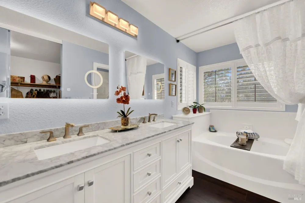 413 Crownpointe Circle Vacaville, CA 95687